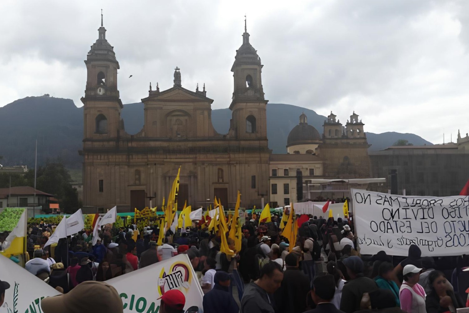 Manifestazione del 1 maggio 2015 a Bogotá, Colombia. Foto: Dario Ghilarducci.